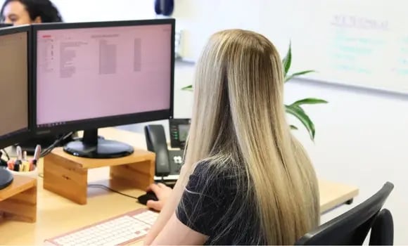 Charlotte creating a content marketing plan for a B2B business