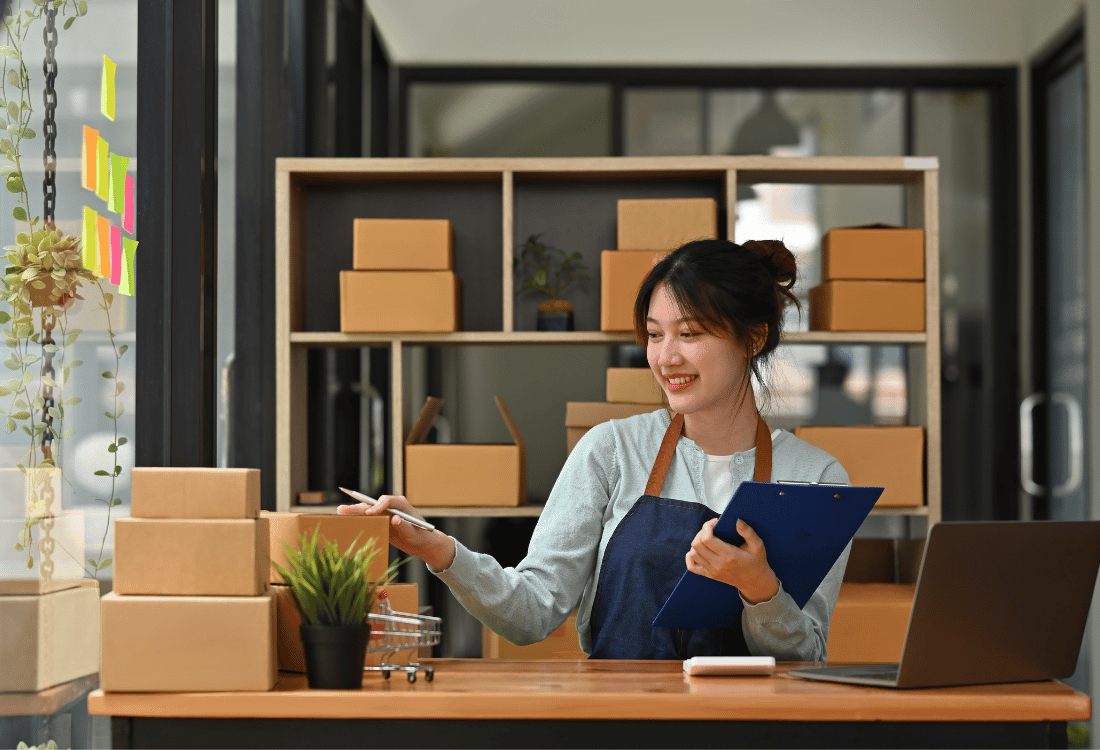 A female business owner boosting her ecommerce sales with inbound marketing.