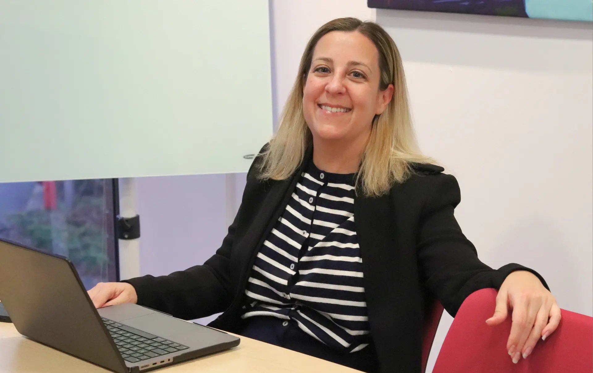 Leanne from JDR Group explaining how SEO and PPC support business sales growth.