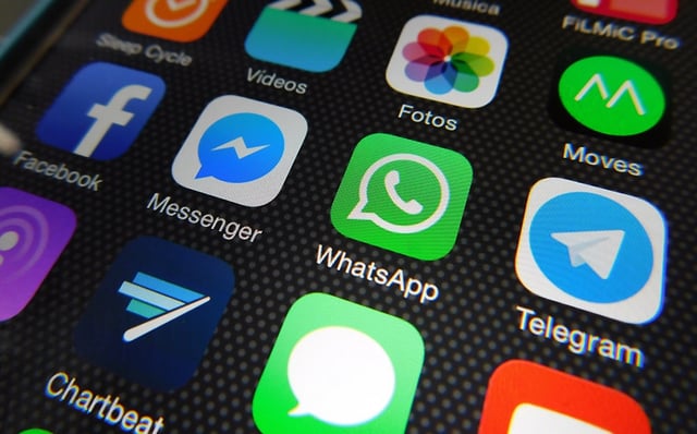WhatsApp Vs Facebook Messenger For Marketing: The 5 Key Differences