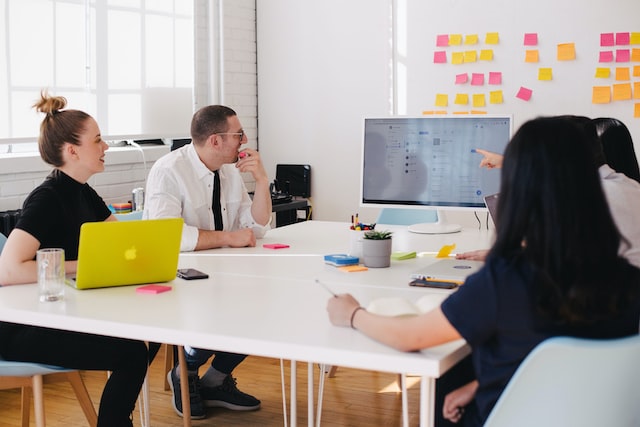 Why Your Manufacturing Business Needs Professional Marketing Expertise